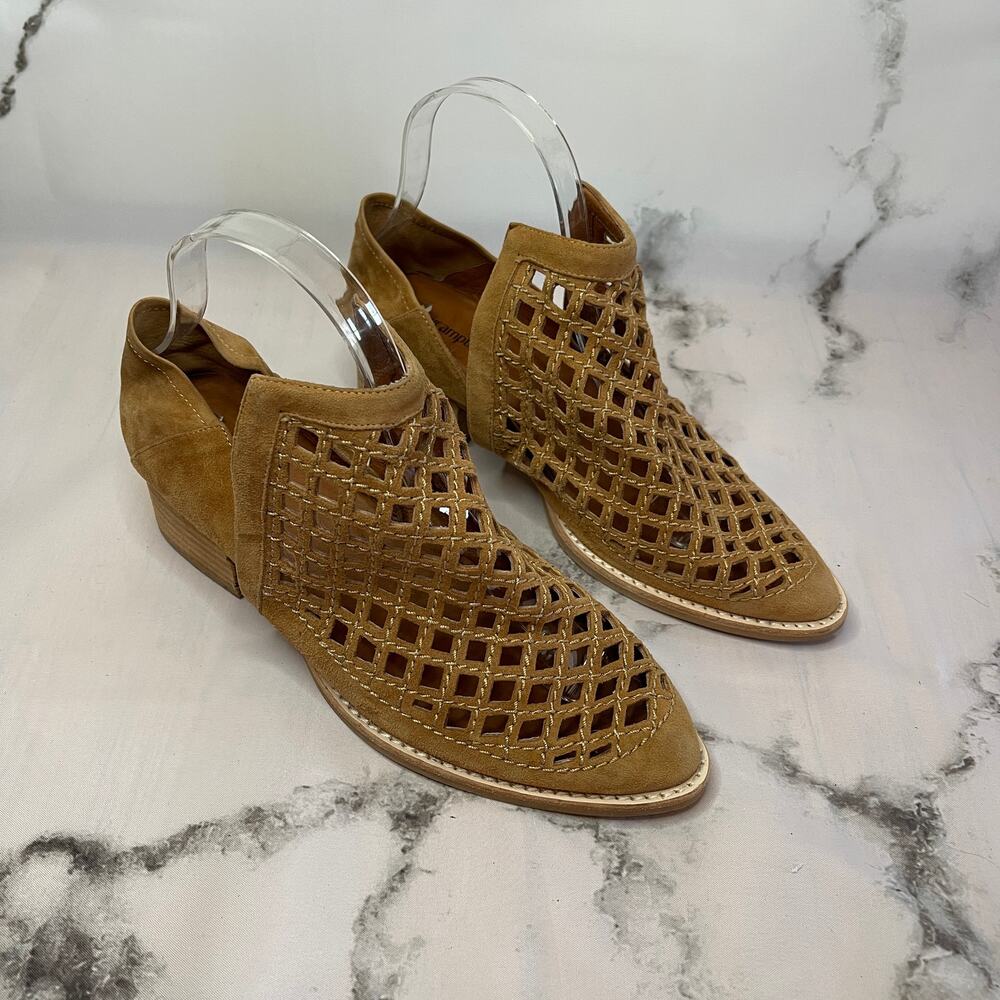 Jeffrey Campbell Tagline Size 8.5